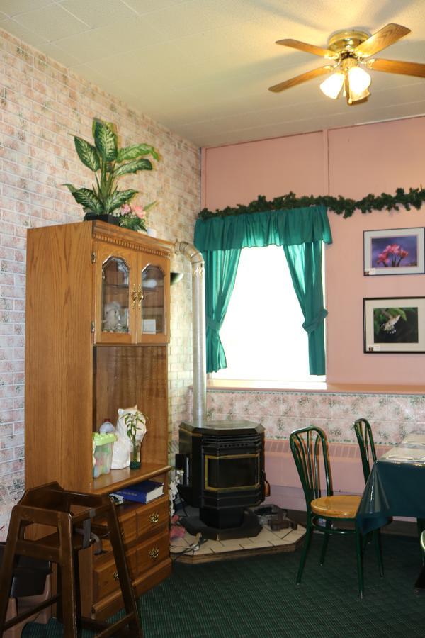 Manitou Motor Inn Ngoại thất bức ảnh